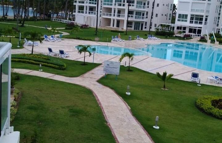 Propiedades en la playa y con vista al mar!!