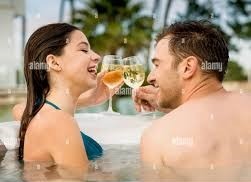 Jacuzzys y piscinas, pa combatir el calor, venta y construcc