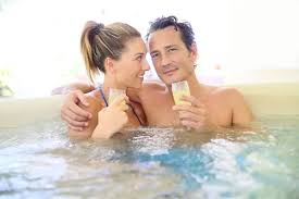 Jacuzzys y piscinas, pa combatir el calor, venta y construcc