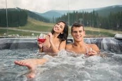 Jacuzzys y piscinas, pa combatir el calor, venta y construcc