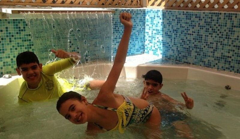 Jacuzzys y piscinas, pa combatir el calor, venta y construcc