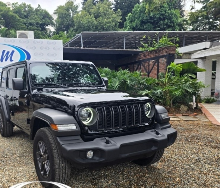 Black And White, only for Exclusives Clients!!