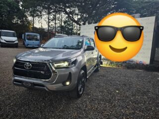 carros.charlies.dealer.toyota.hilux_.limited.2015us63900.1-1