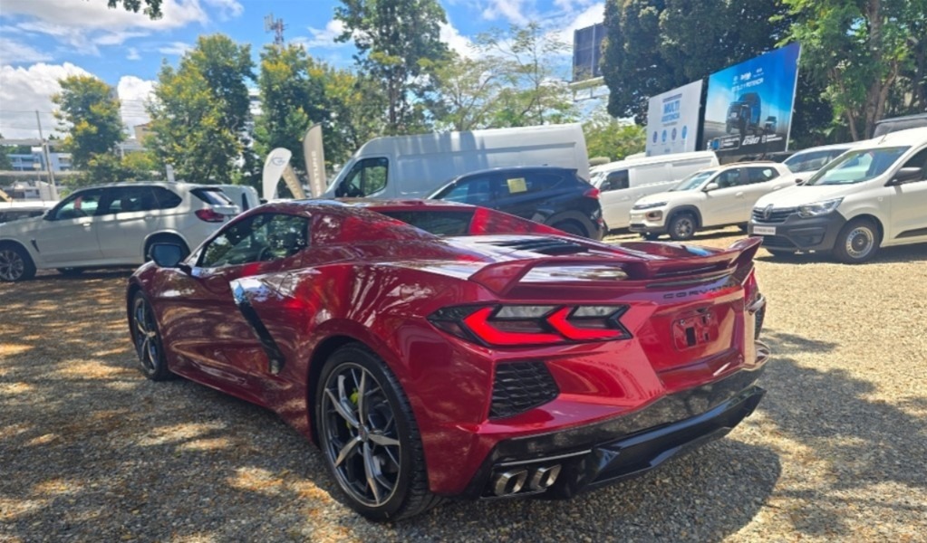 Tahoe White y otras maquinas , esperandote en el dealer!!