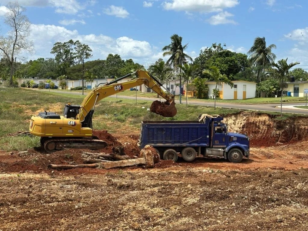 Construyendo En Rd? Alquiler De Maquinarias De Construcción!