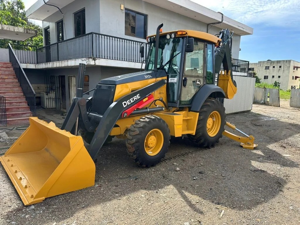 Construyendo En Rd? Alquiler De Maquinarias De Construcción!