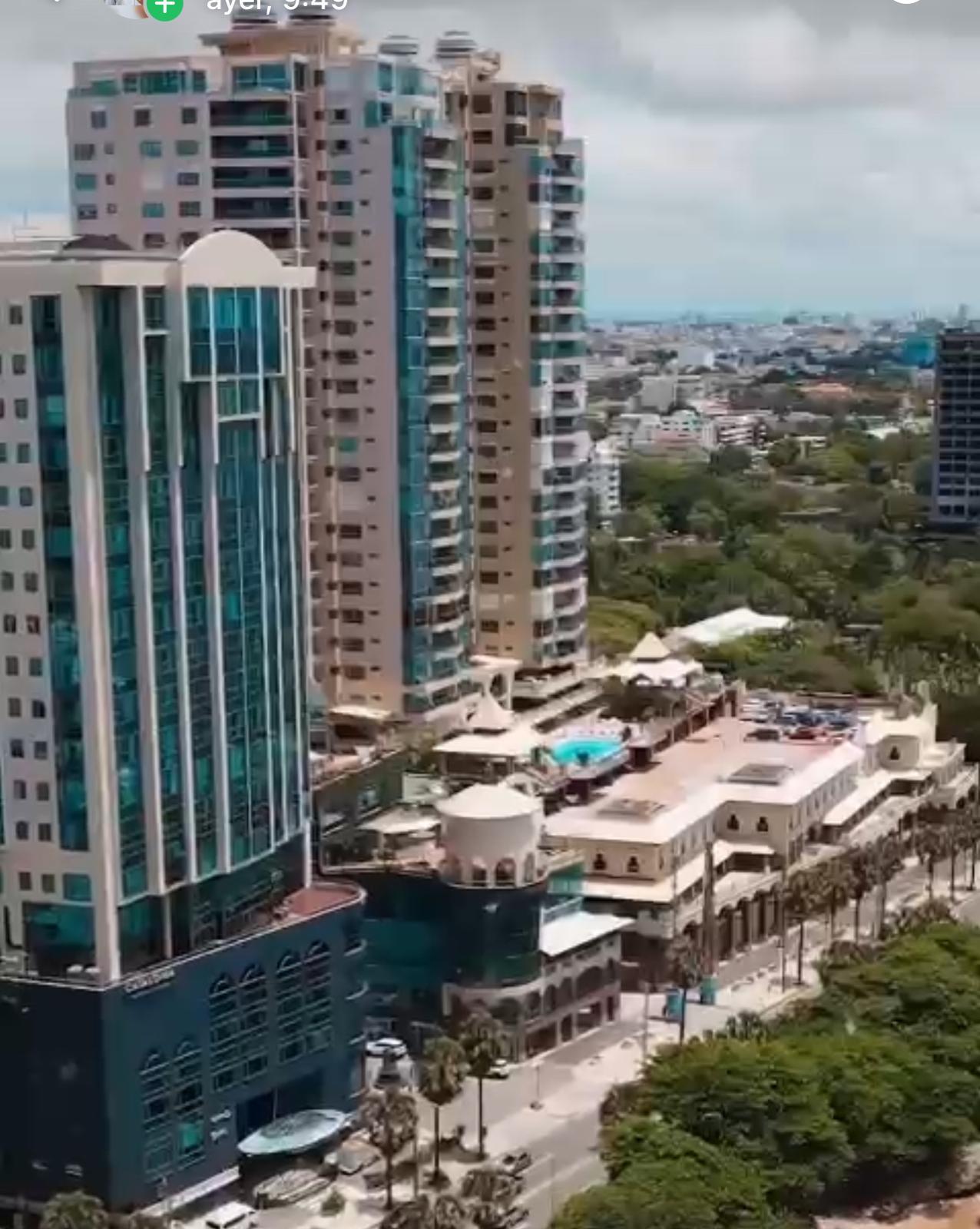 Viva Como Un Rey, Deleitandose Con Su Vista Al Mar, Piso 26