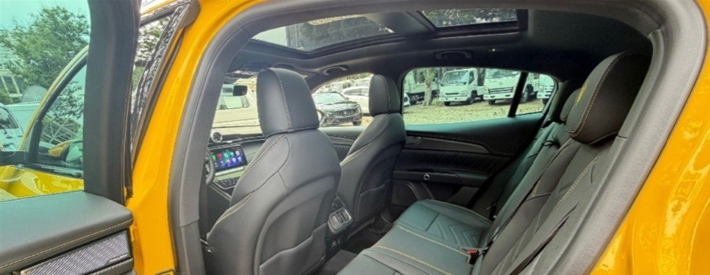Maserati Amarillito Pollito, Nuevecito Nuevecito …