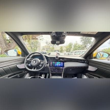 Maserati Amarillito Pollito, Nuevecito Nuevecito …