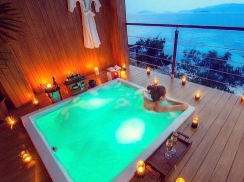 Jacuzzys Y Piscinas, Pa Combatir El Calor, Venta Y Construcc